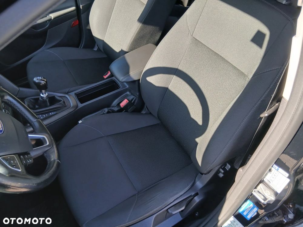Ford Focus 1.0 EcoBoost STart-Stopp-System TITANIUM - 23