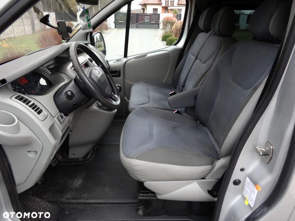 Renault Trafic Passenger FAP L2H1 Expression - 18