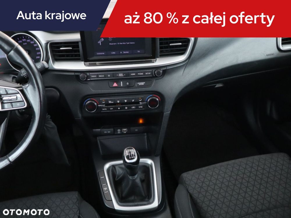 Kia Ceed - 10