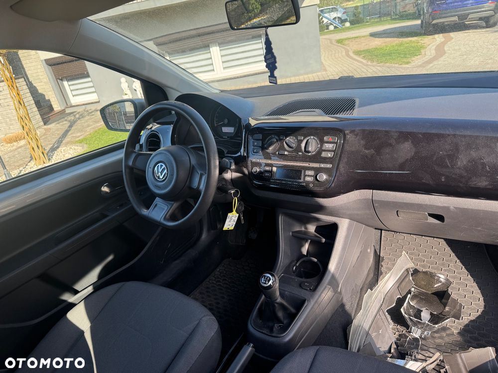 Volkswagen up! Active - 18