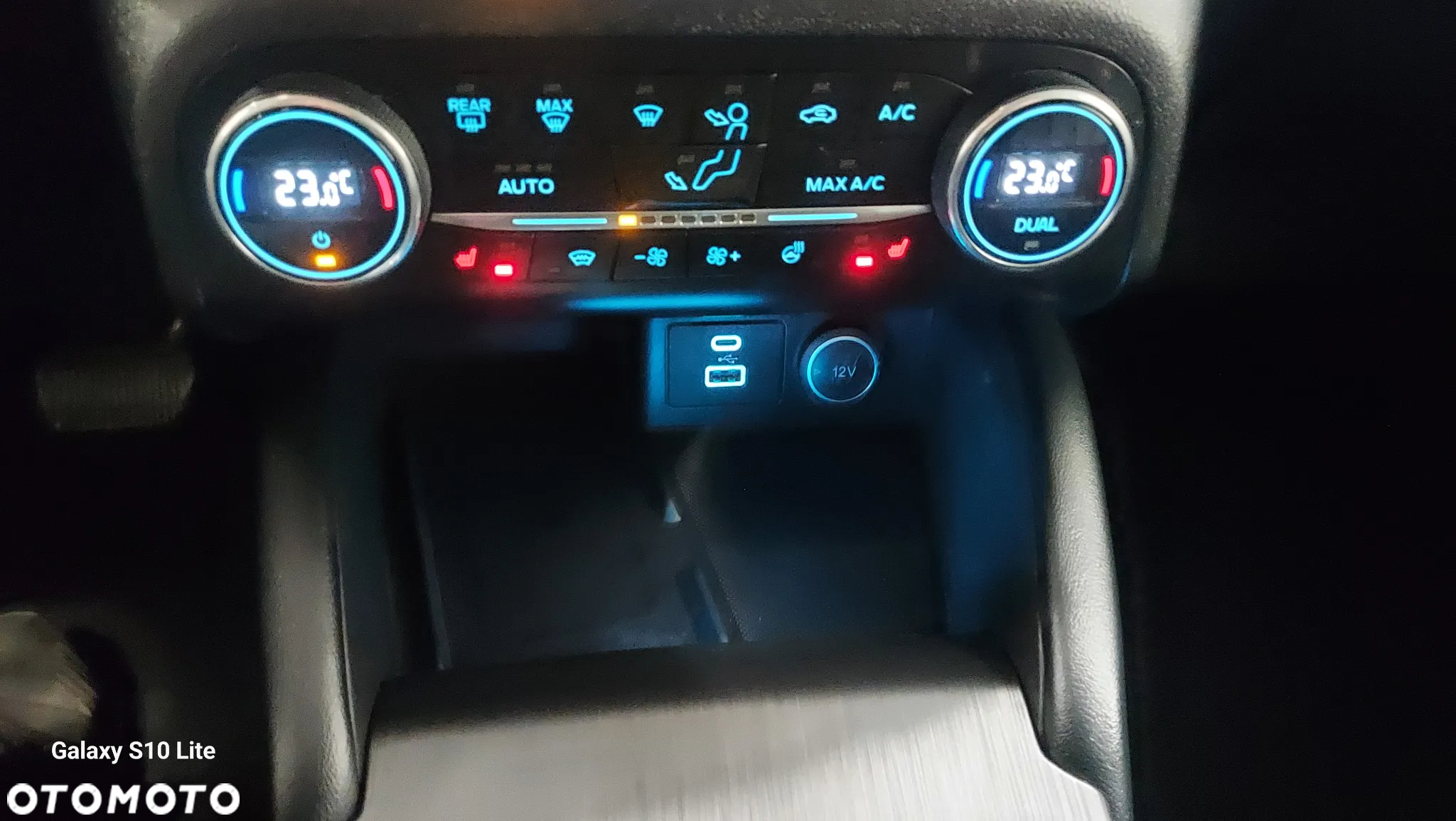Ford Kuga Vignale 2.0 EcoBlue AWD - 24