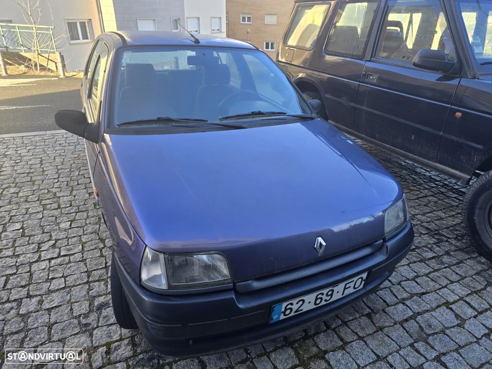 Renault Clio 1.2 Fidji - 1