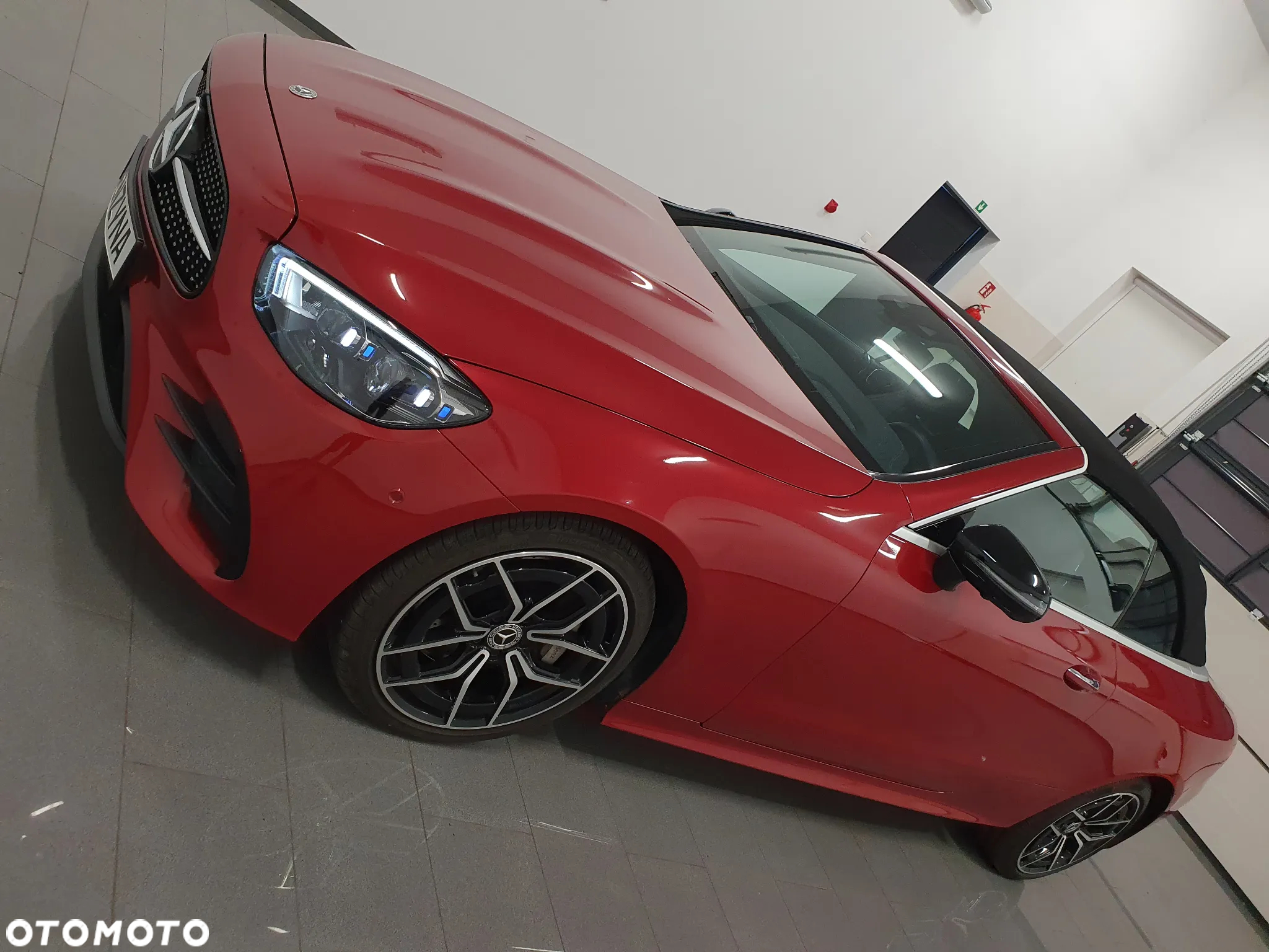Mercedes-Benz Klasa E 300 Cabrio 9G-TRONIC AMG Line - 4