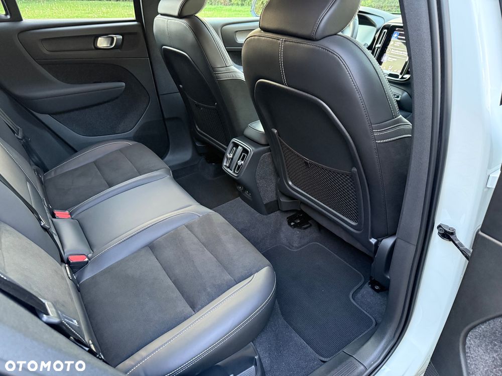 Volvo XC 40 - 29