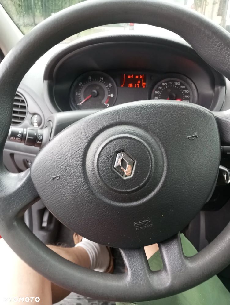 Renault Clio 1.2 16V Alize - 10