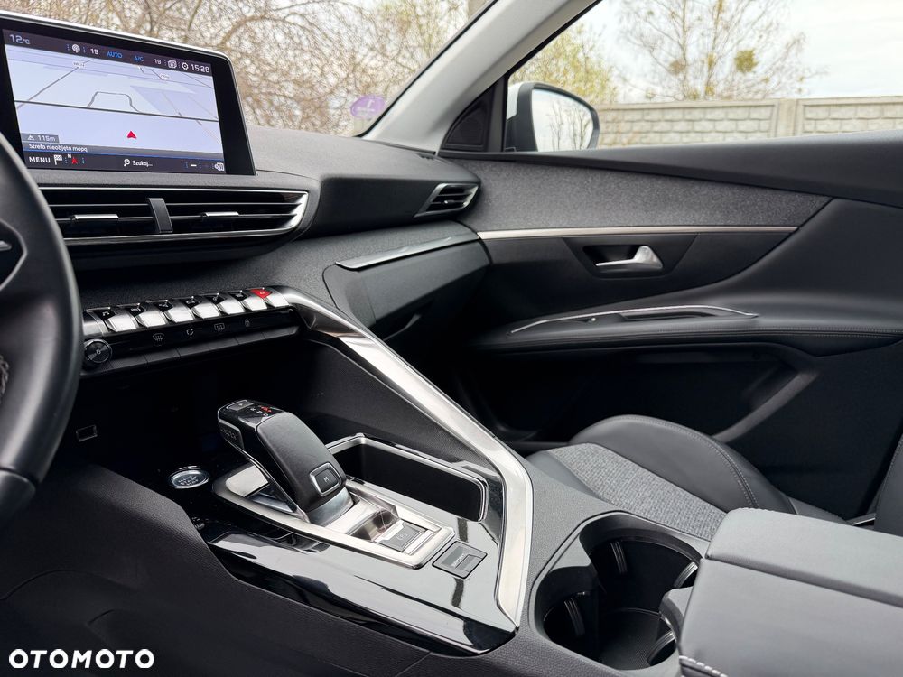 Peugeot 3008 PureTech 130 Stop & Start EAT6 Allure - 25