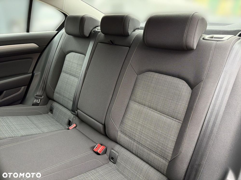 Volkswagen Passat 1.5 TSI EVO Business DSG - 17