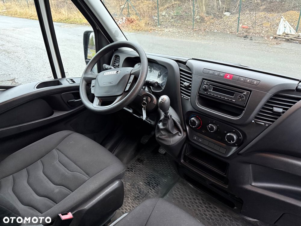 Iveco DAILY 35-170 *3.0* TYLKO 92000 km* KONTENER* Bliźniak* Tempomat* Blokada Mostu* - 10