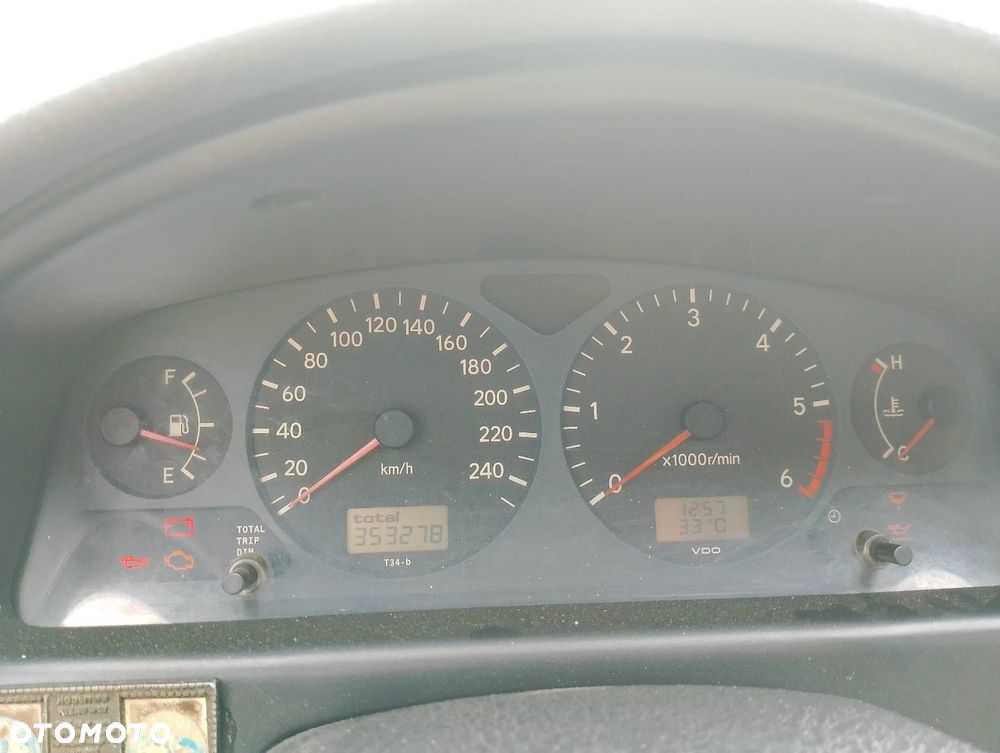 LICZNIK ZEGARY TOYOTA AVENSIS T22 2.0 TD 83800-05310 - 4