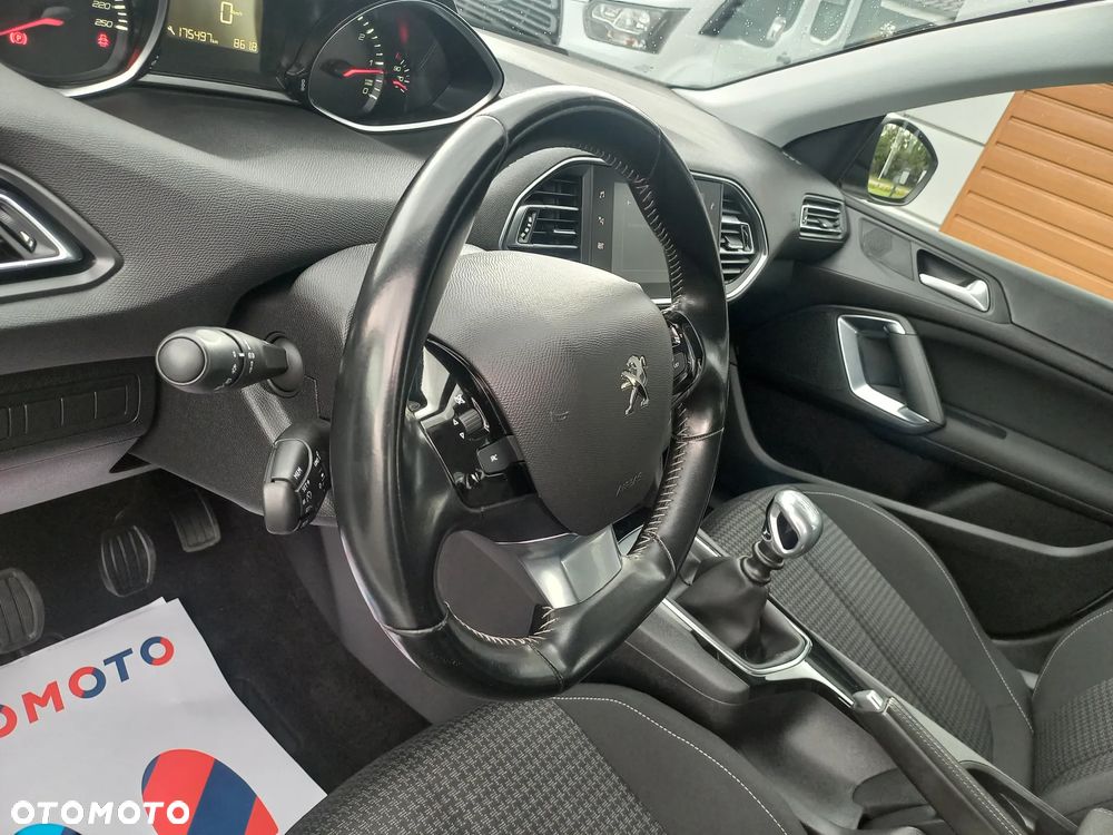 Peugeot 308 - 22