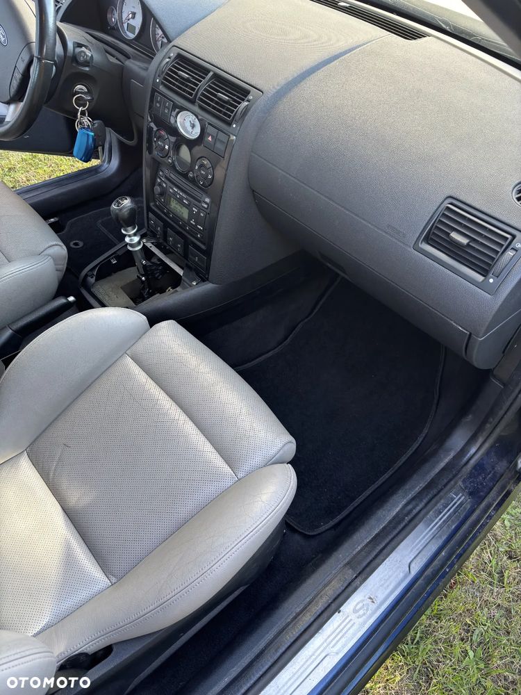 Ford Mondeo V6 ST 220 - 33