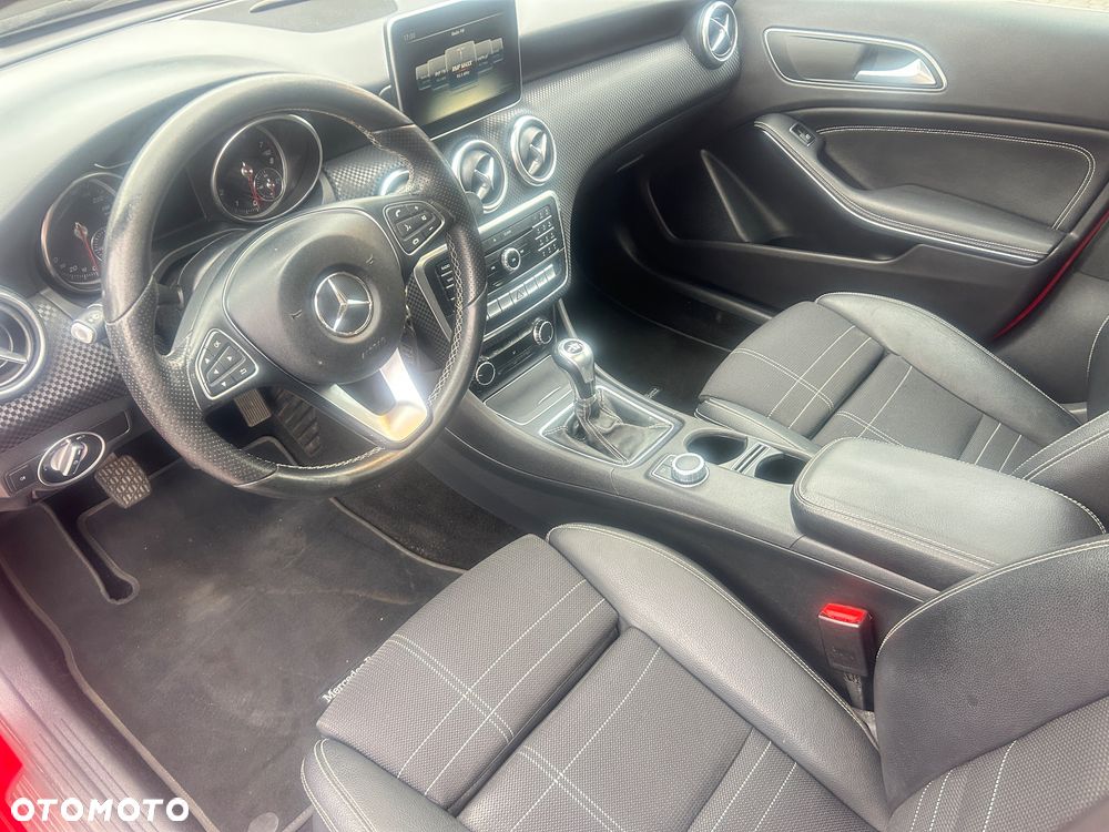Mercedes-Benz Klasa A 180 Urban - 17