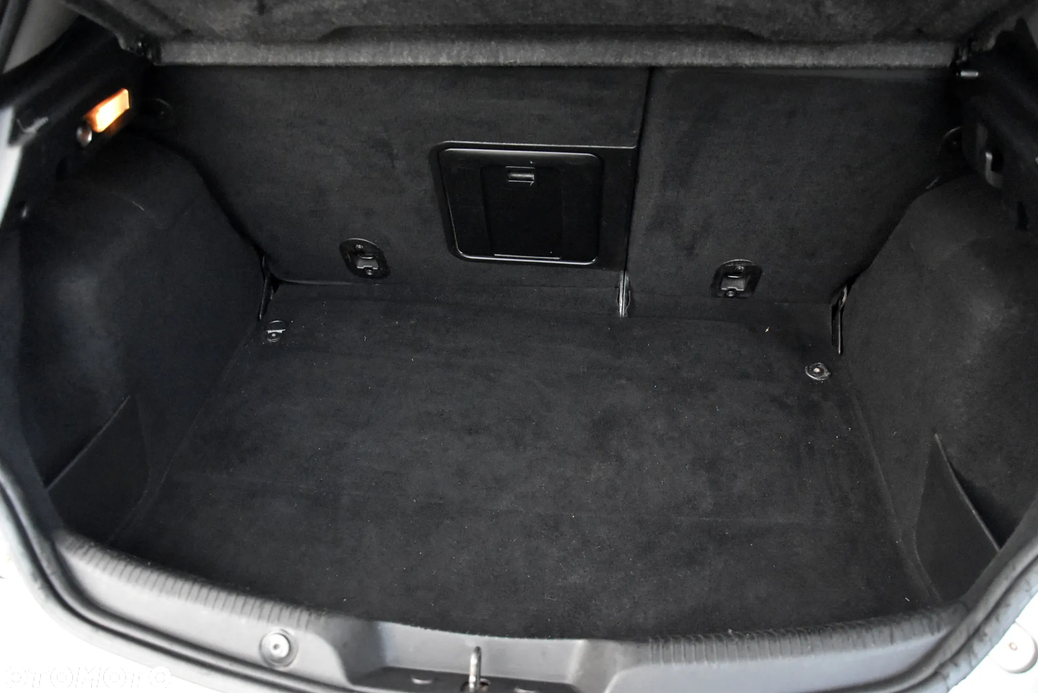 Peugeot 208 HDi 68 Like - 26
