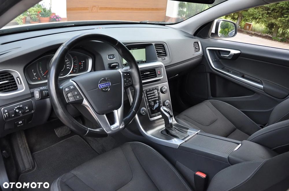 Volvo V60 D4 Geartronic - 16