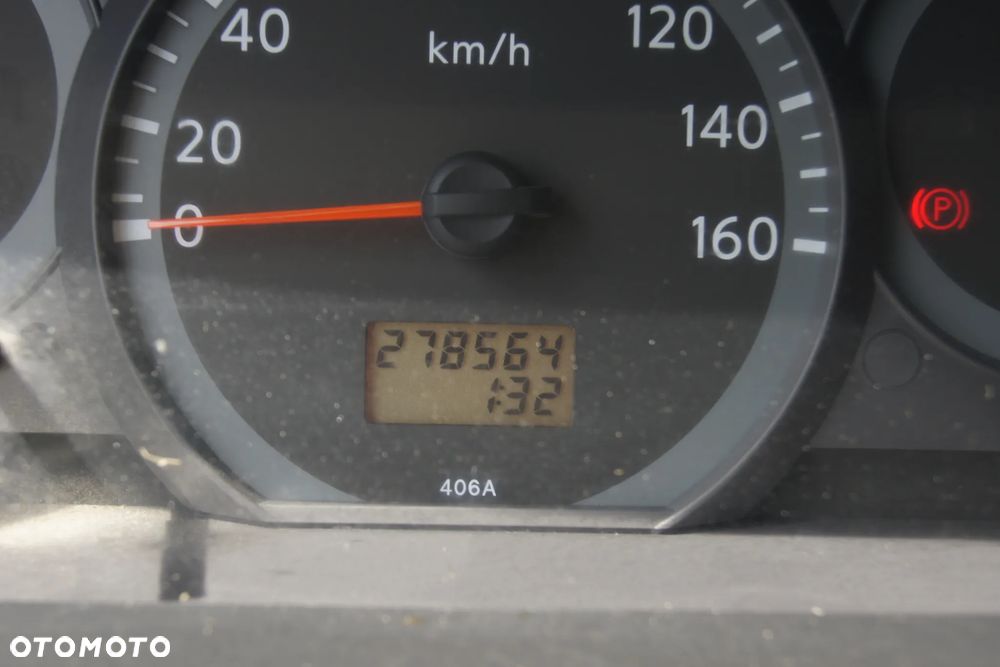 Nissan CABSTAR - 26