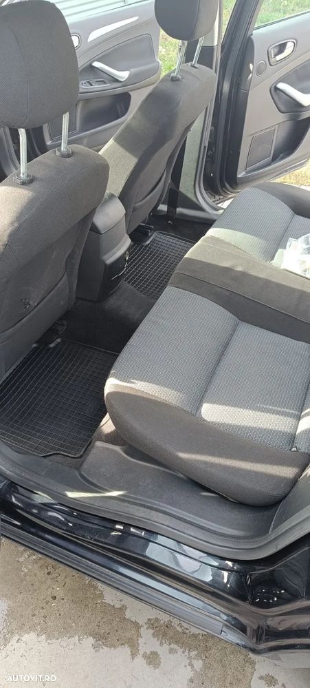 Ford Mondeo 2.0 Trend - 6