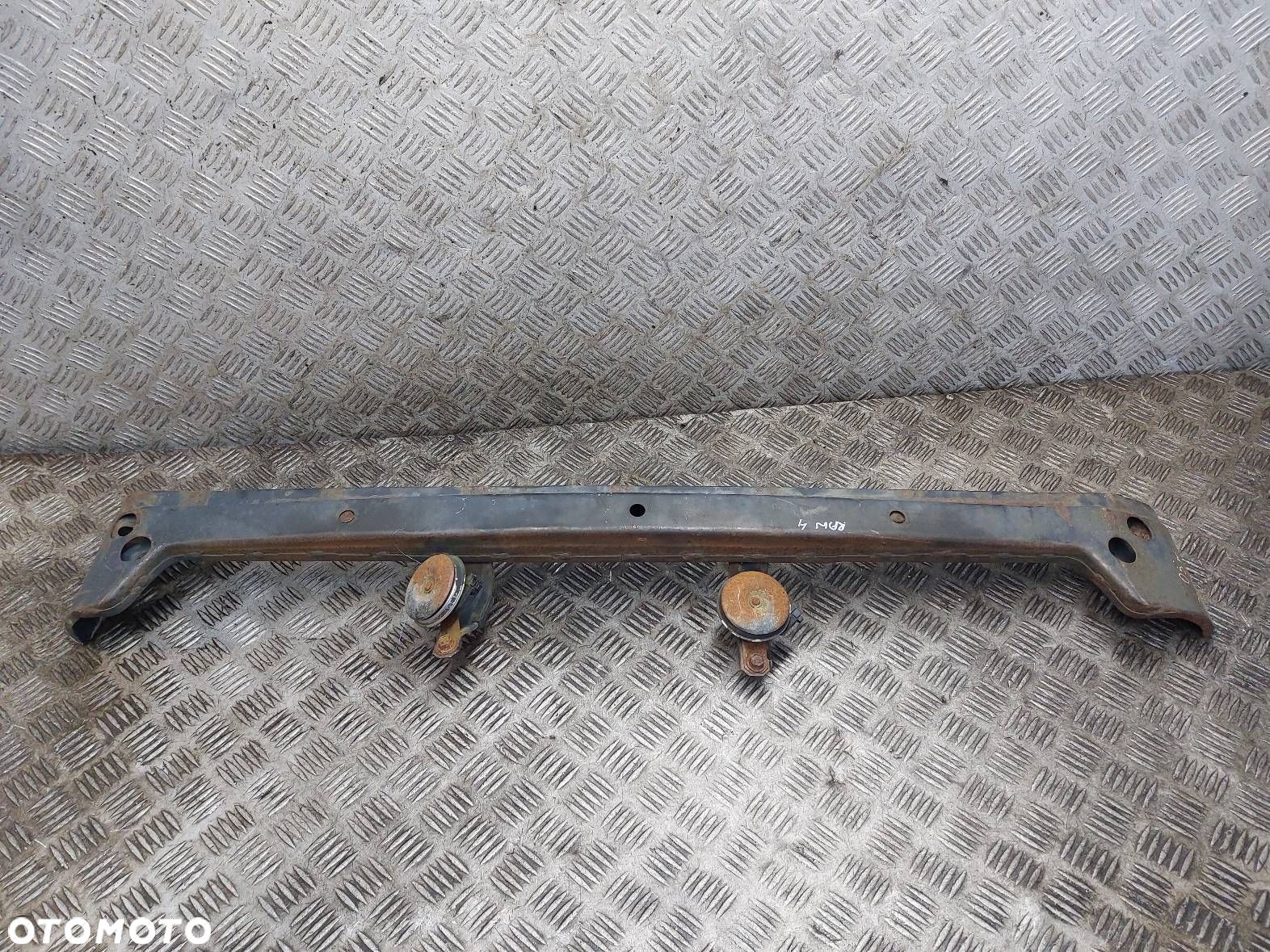 BELKA POD CHŁODNICE TOYOTA RAV4 II LIFT 2.0 16V - 1