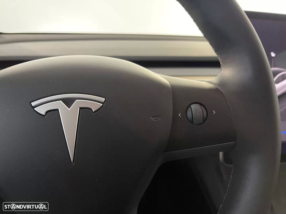 Tesla Model Y Long Range Tração Integral - 38