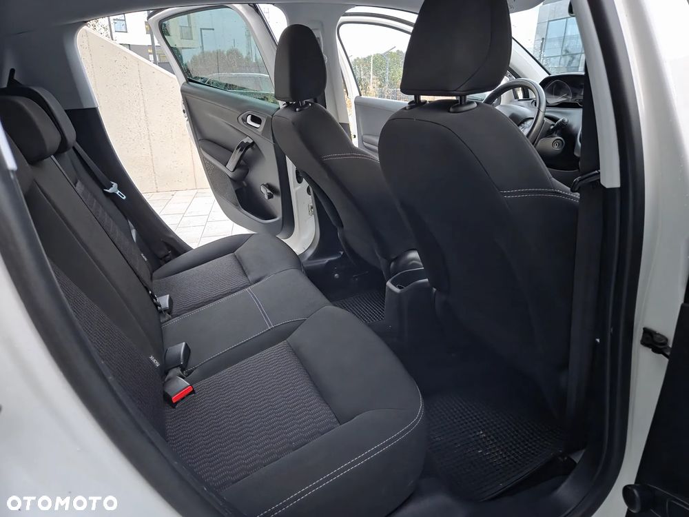 Peugeot 208 - 14
