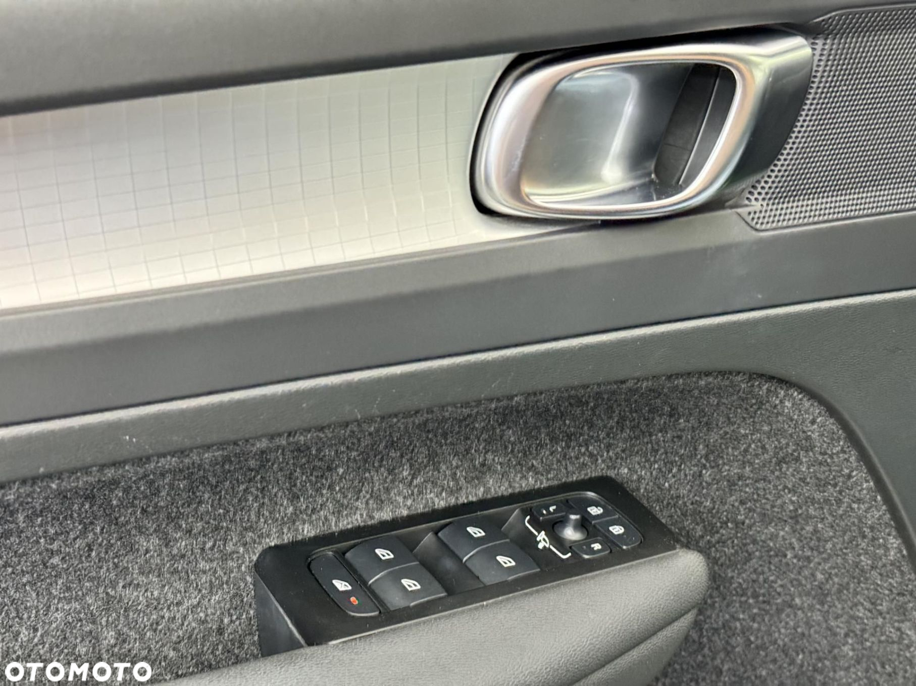 Volvo XC 40 - 33
