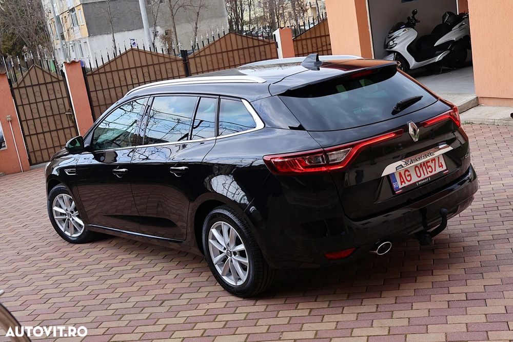 Renault Megane ENERGY dCi 110 Start & Stop Bose Edition - 2