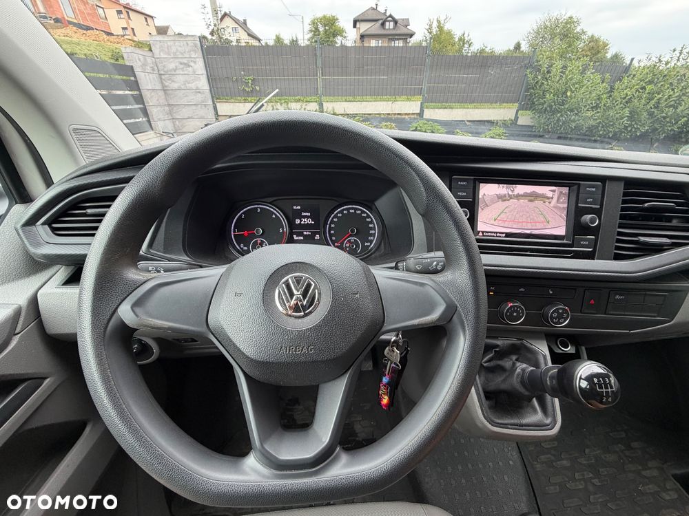 Volkswagen T6.1 - 7