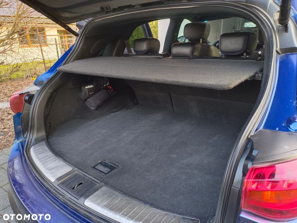 Infiniti QX70 - 16