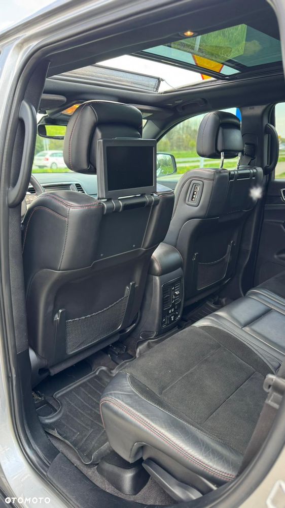 Jeep Grand Cherokee - 21