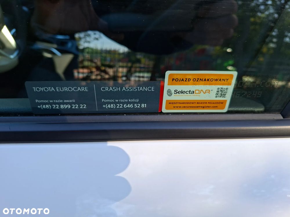 Toyota Corolla ver-1-8-hybrid-active - 13