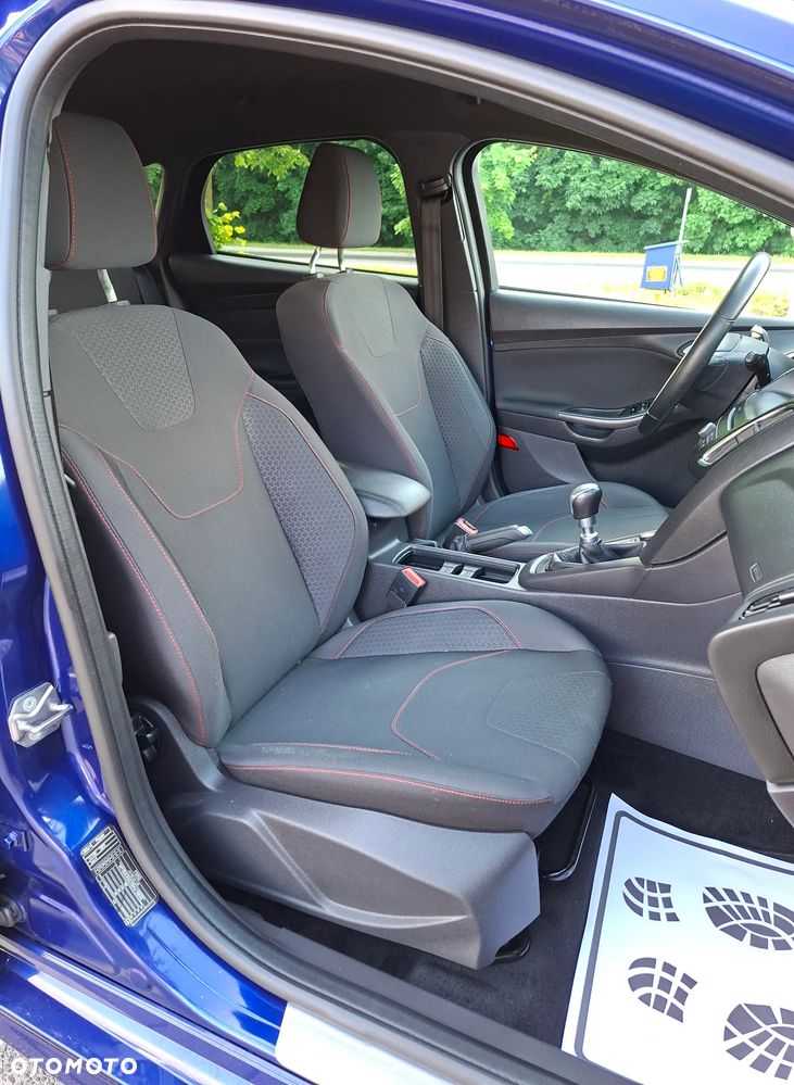 Ford Focus 1.5 EcoBlue Start-Stopp-System ST-LINE - 12