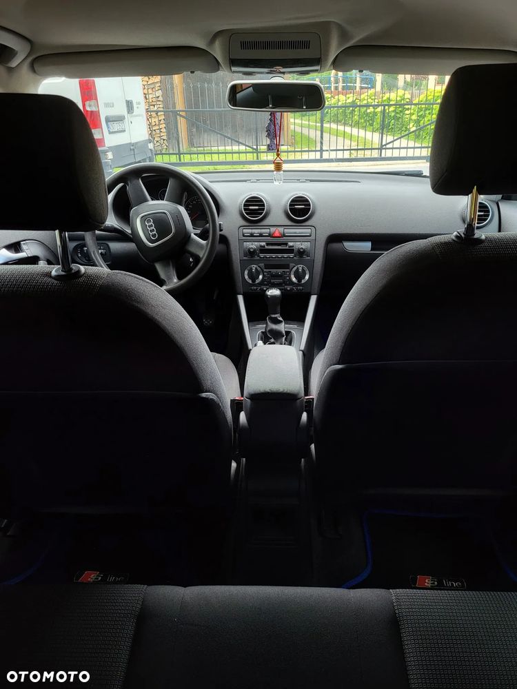 Audi A3 3-drzwiowe 1.6 Ambiente - 10