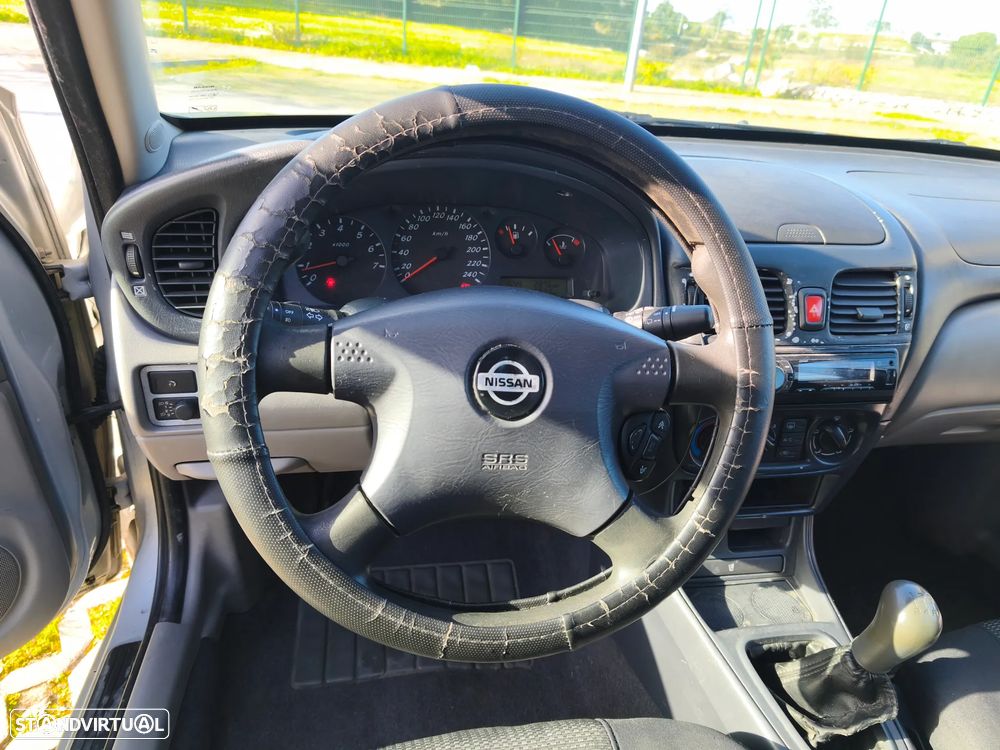 Nissan Almera 1.5 Luxury AC - 13