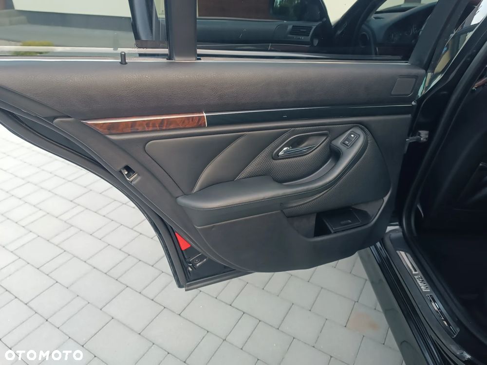 BMW Seria 5 - 21