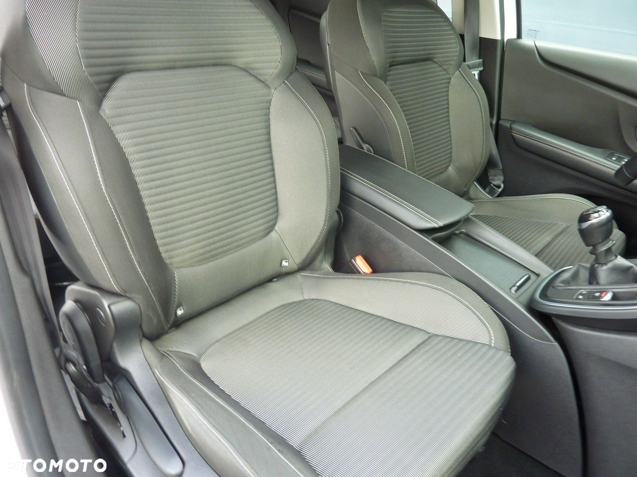 Renault Grand Scenic - 19