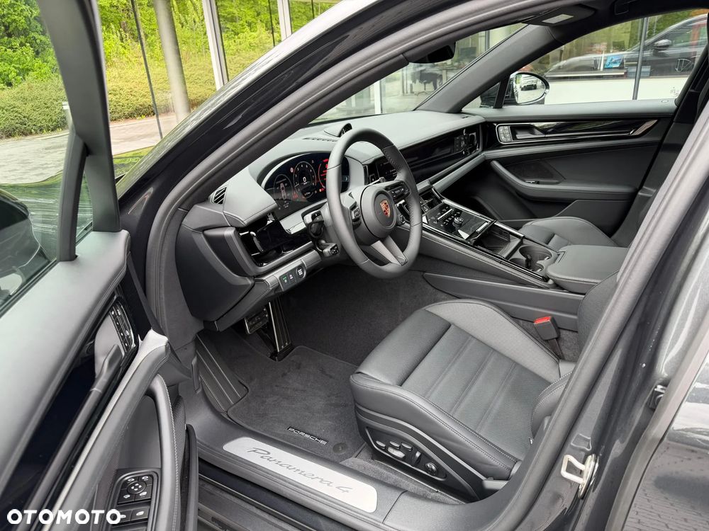 Porsche Panamera 4 - 10