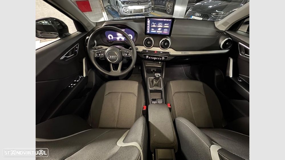 Audi Q2 30 TFSI Advanced — fotografia 15