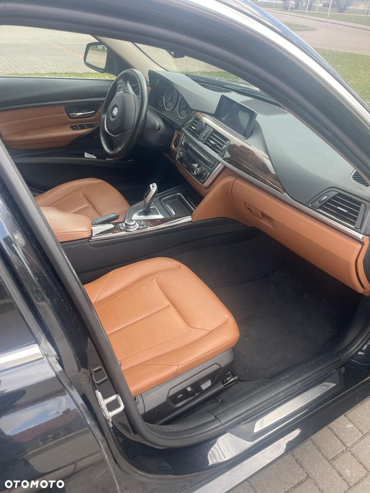 BMW Seria 3 328i Luxury Line - 9