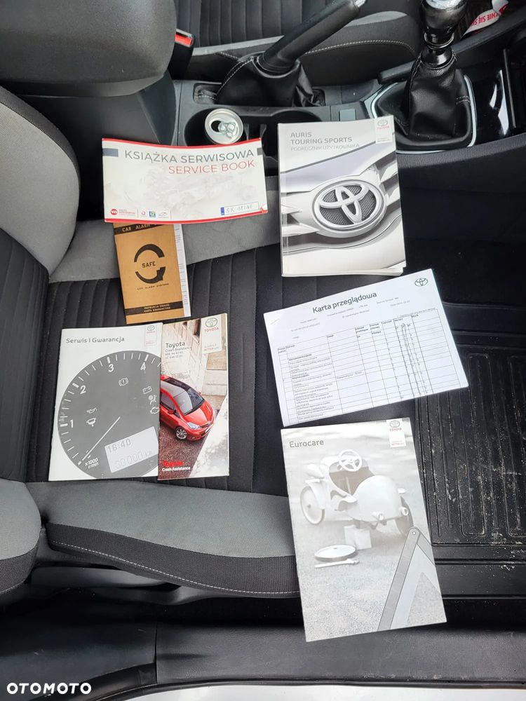 Toyota Auris 1.6 D-4D Premium - 16