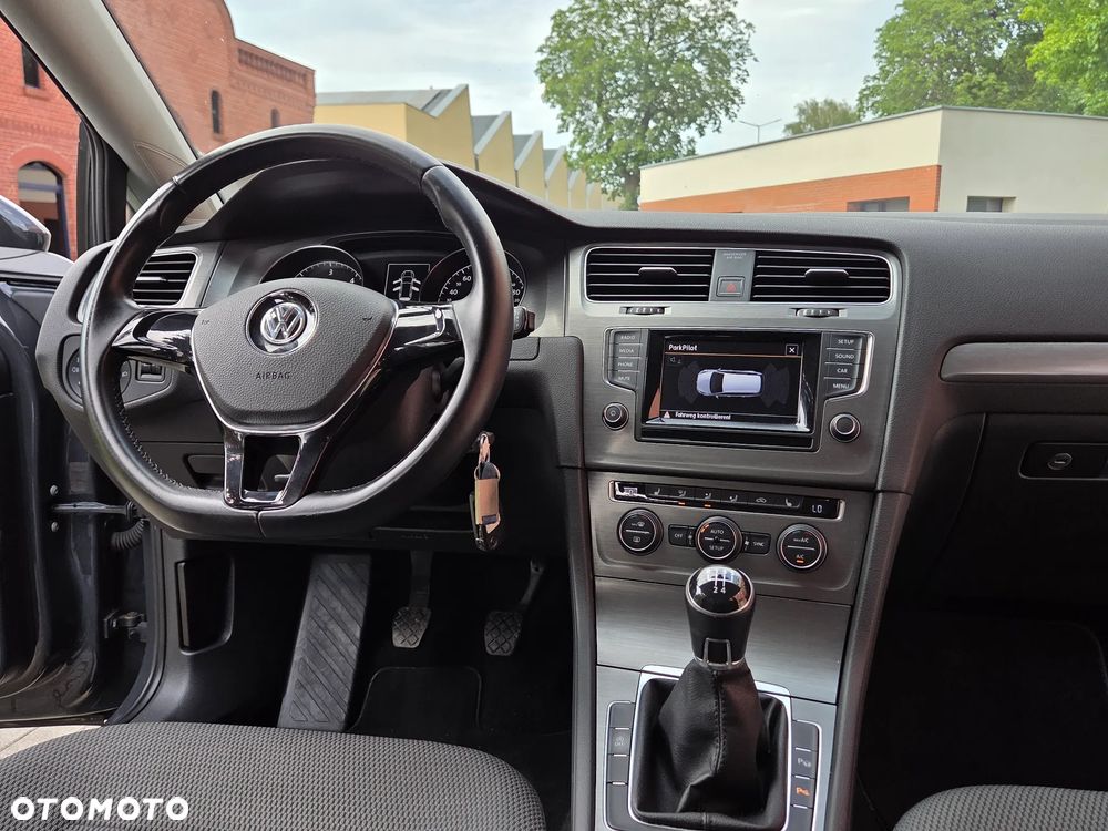 Volkswagen Golf 1.6 TDI BlueMotion Technology Cup - 21