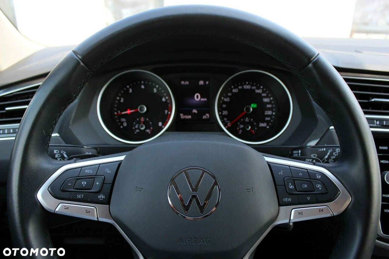 Volkswagen Tiguan - 13