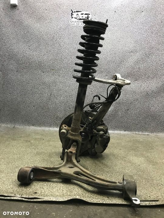 ML W164 kopyto zawieszenie prawy przod 3.0 CDI V6 - 7