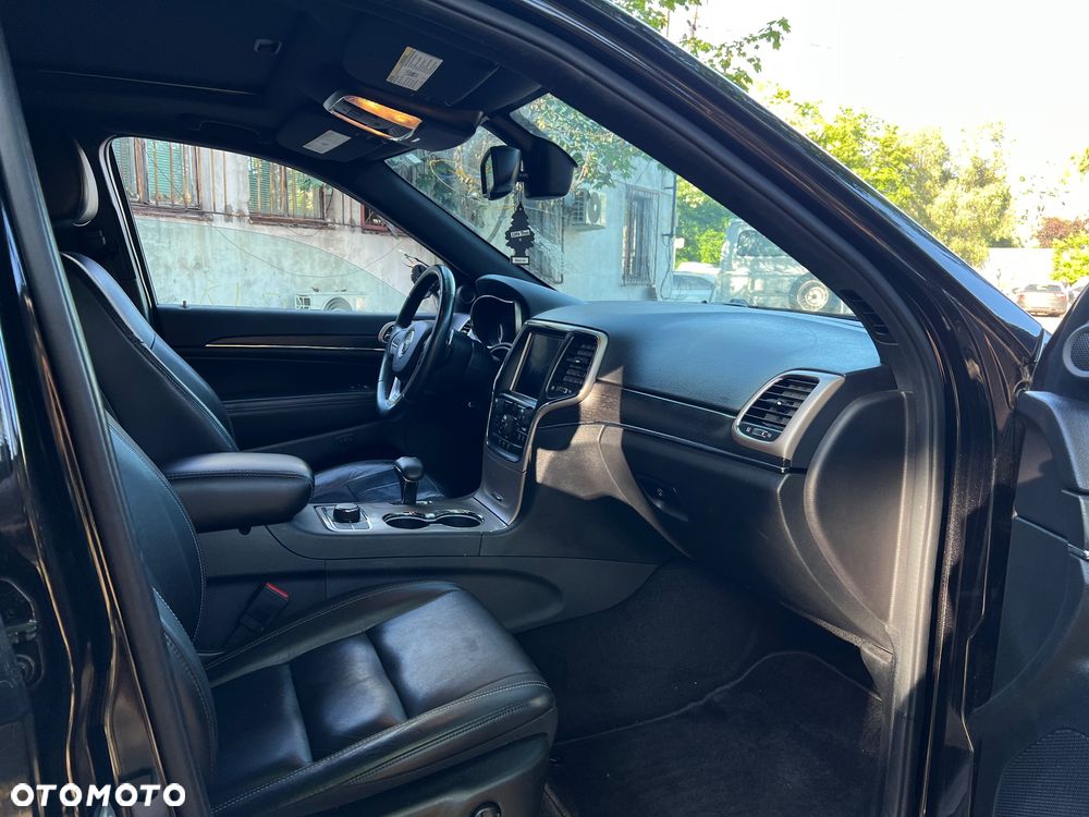 Jeep Grand Cherokee - 9