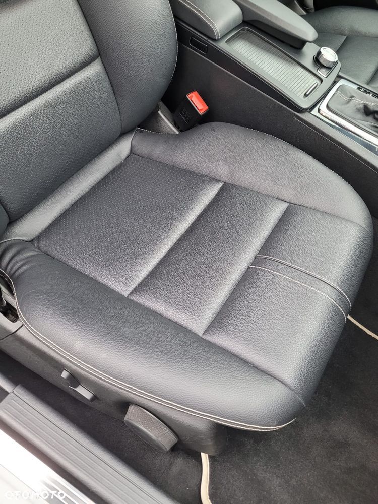 Mercedes-Benz Klasa C 180 7G-TRONIC - 28