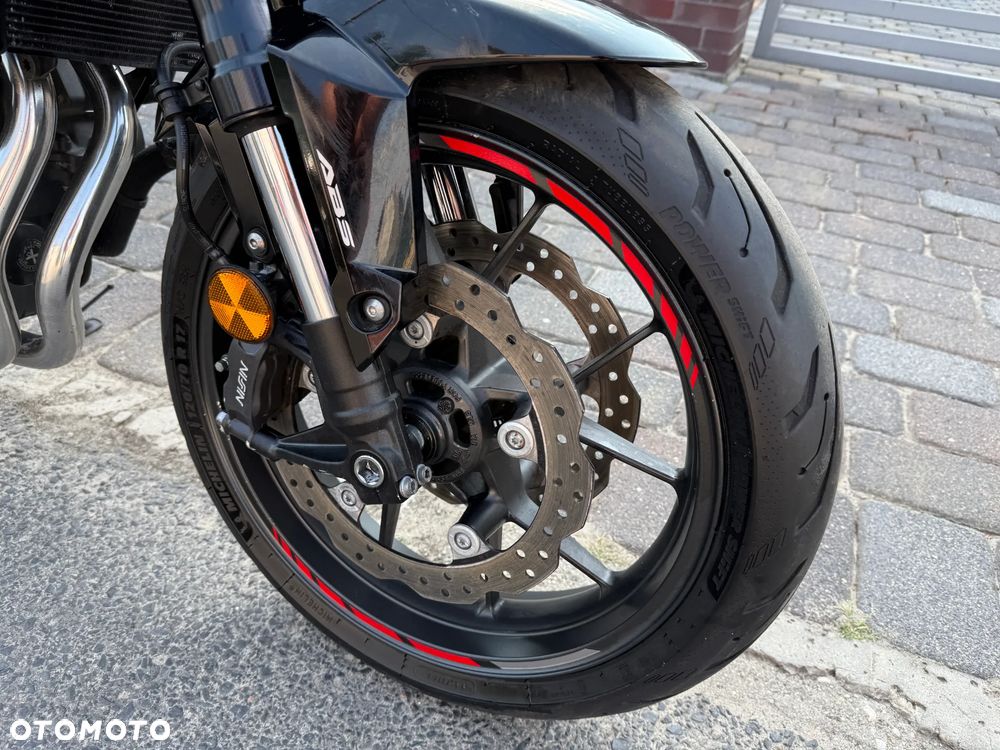 Honda CB - 21