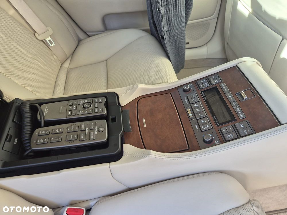 Lexus LS 600h L Superior - 12