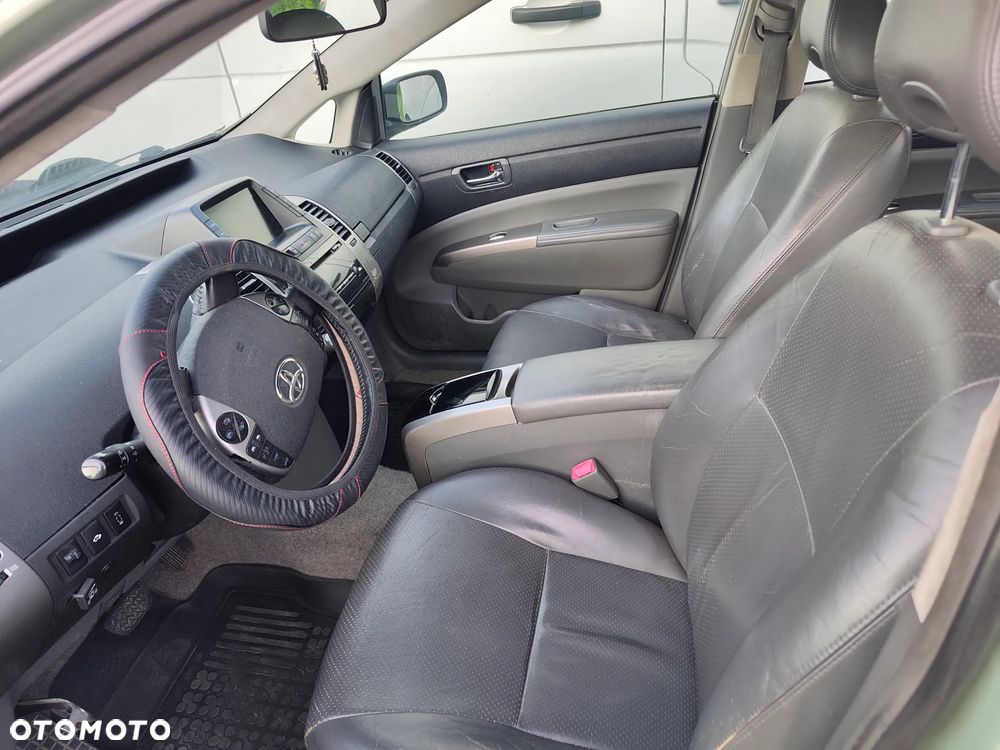 Toyota Prius 1.5 VVT-i Sol (nav) - 2
