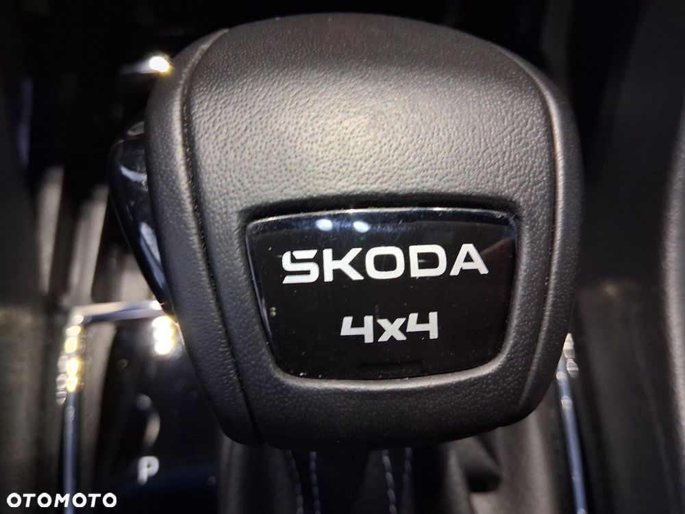 Skoda Karoq 2.0 TSI 4x4 Sportline DSG - 26