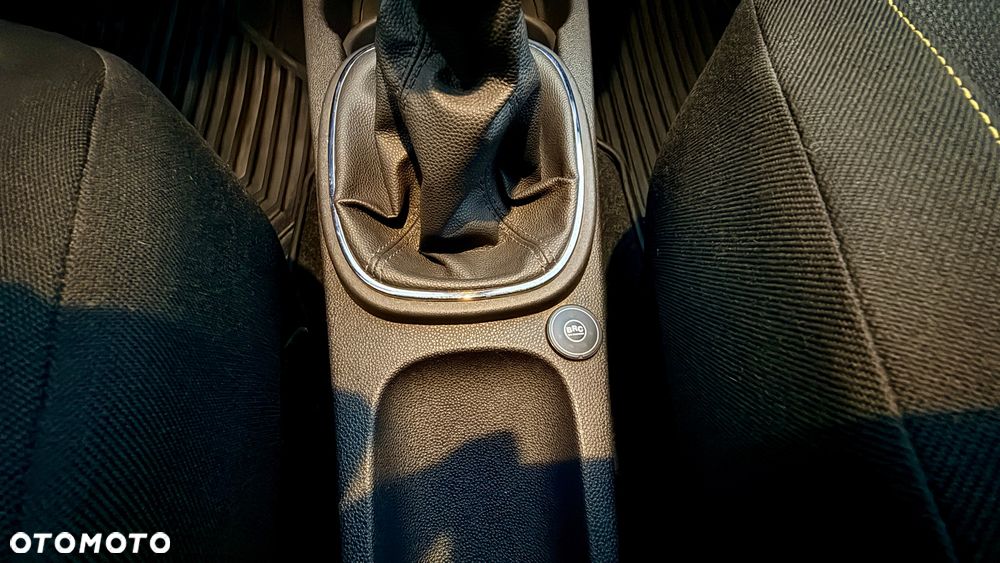 Opel Corsa - 22