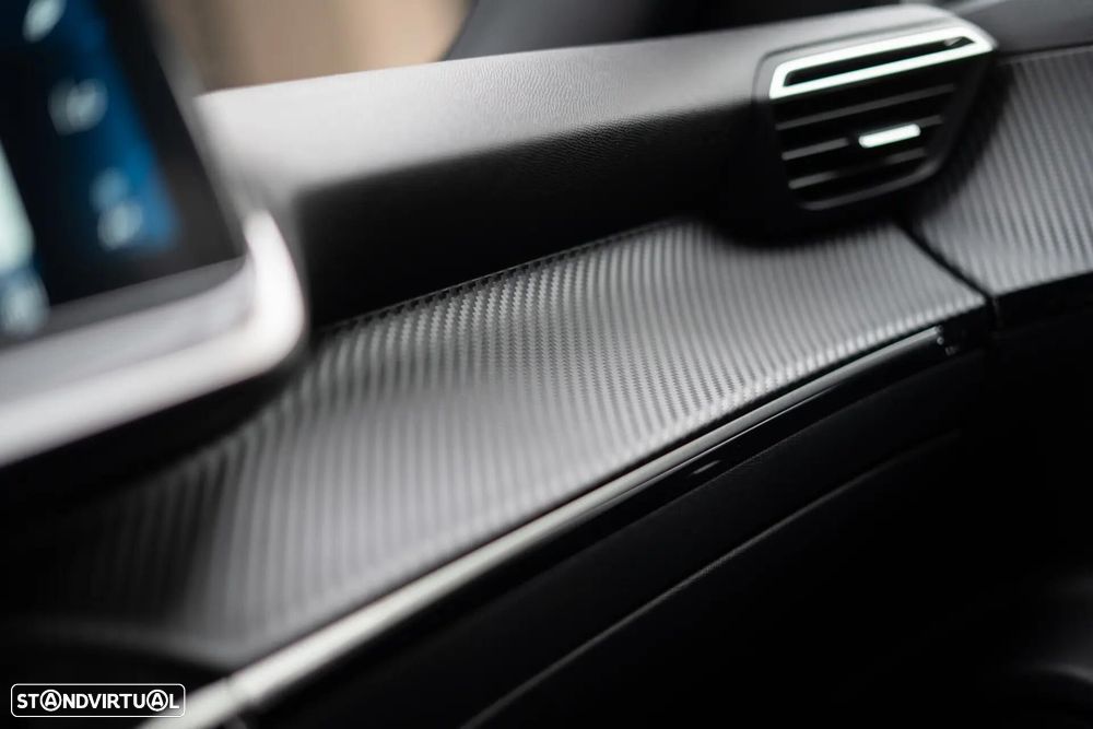 Peugeot 2008 — fotografia 38