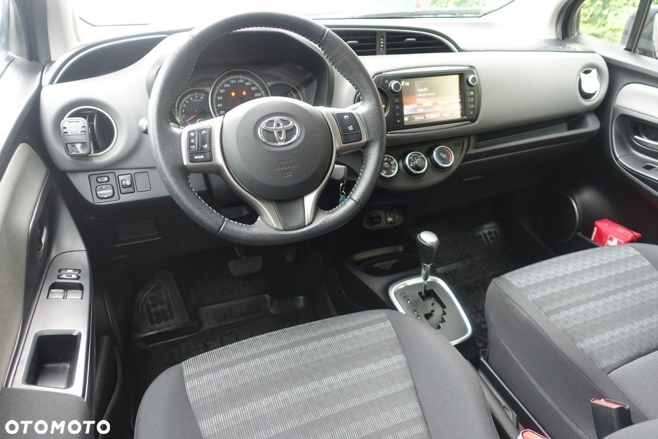Toyota Yaris - 16